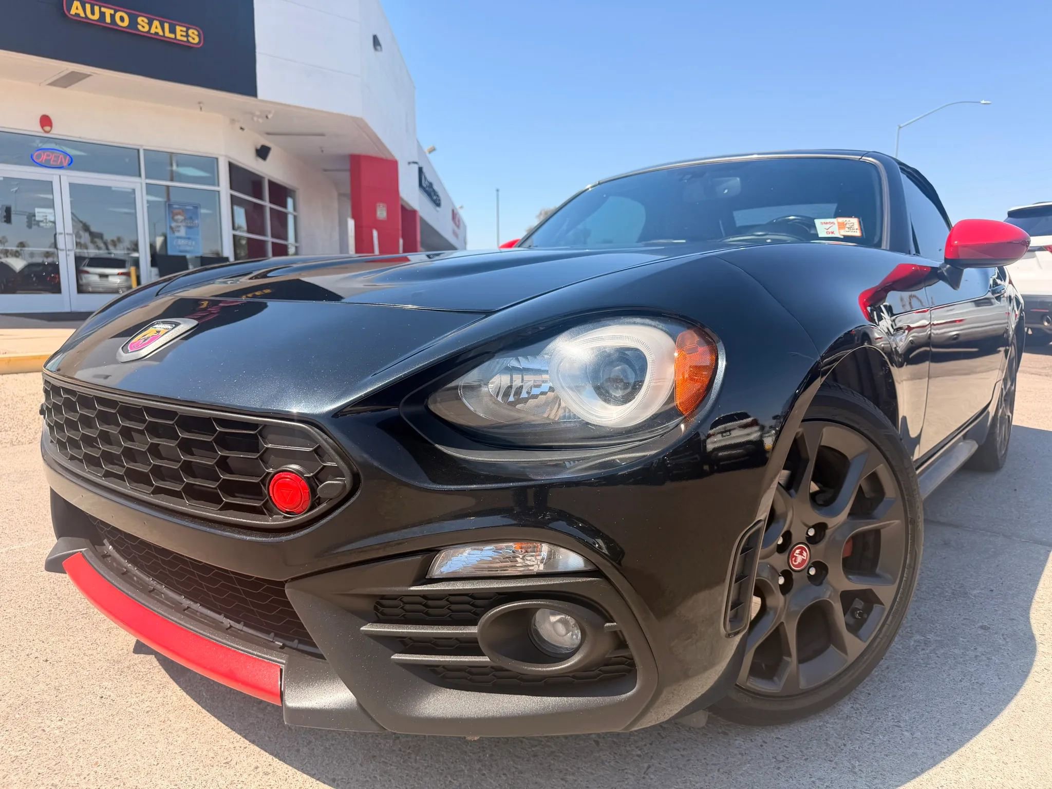 Used 2018 FIAT 124 Spider Abarth w/ Convenience Group RWD image 1