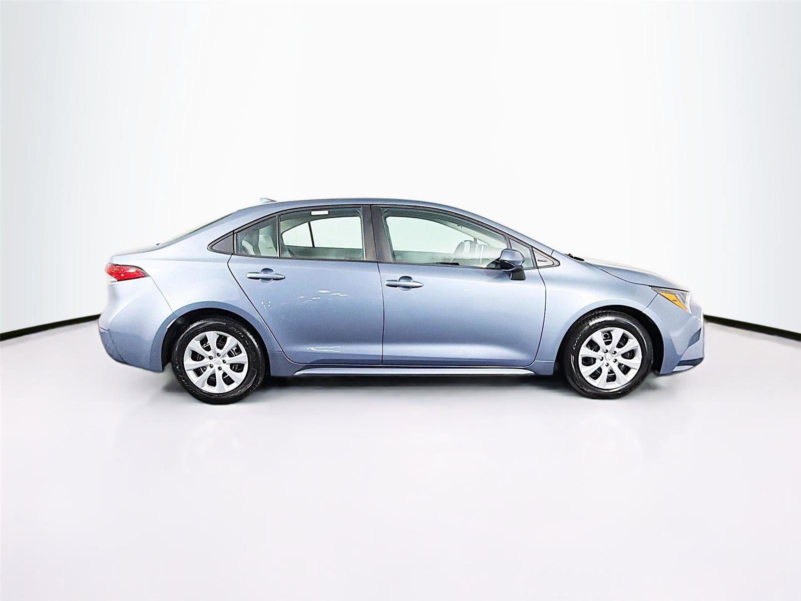 Used 2020 Toyota Corolla LE FWD image 8