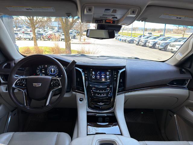 Used 2017 Cadillac Escalade Luxury image 29