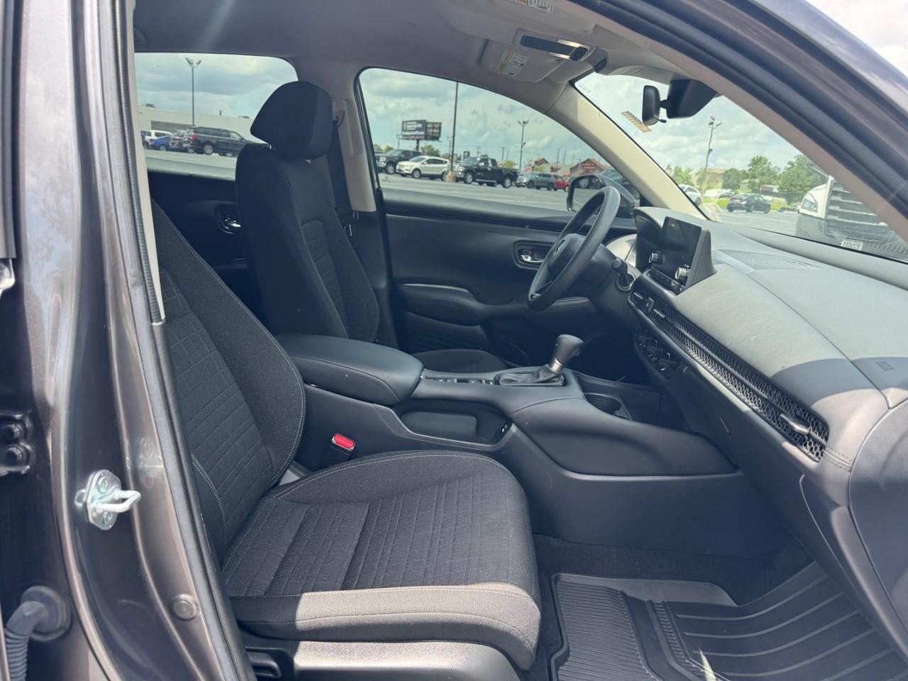 Used 2024 Honda HR-V LX image 17
