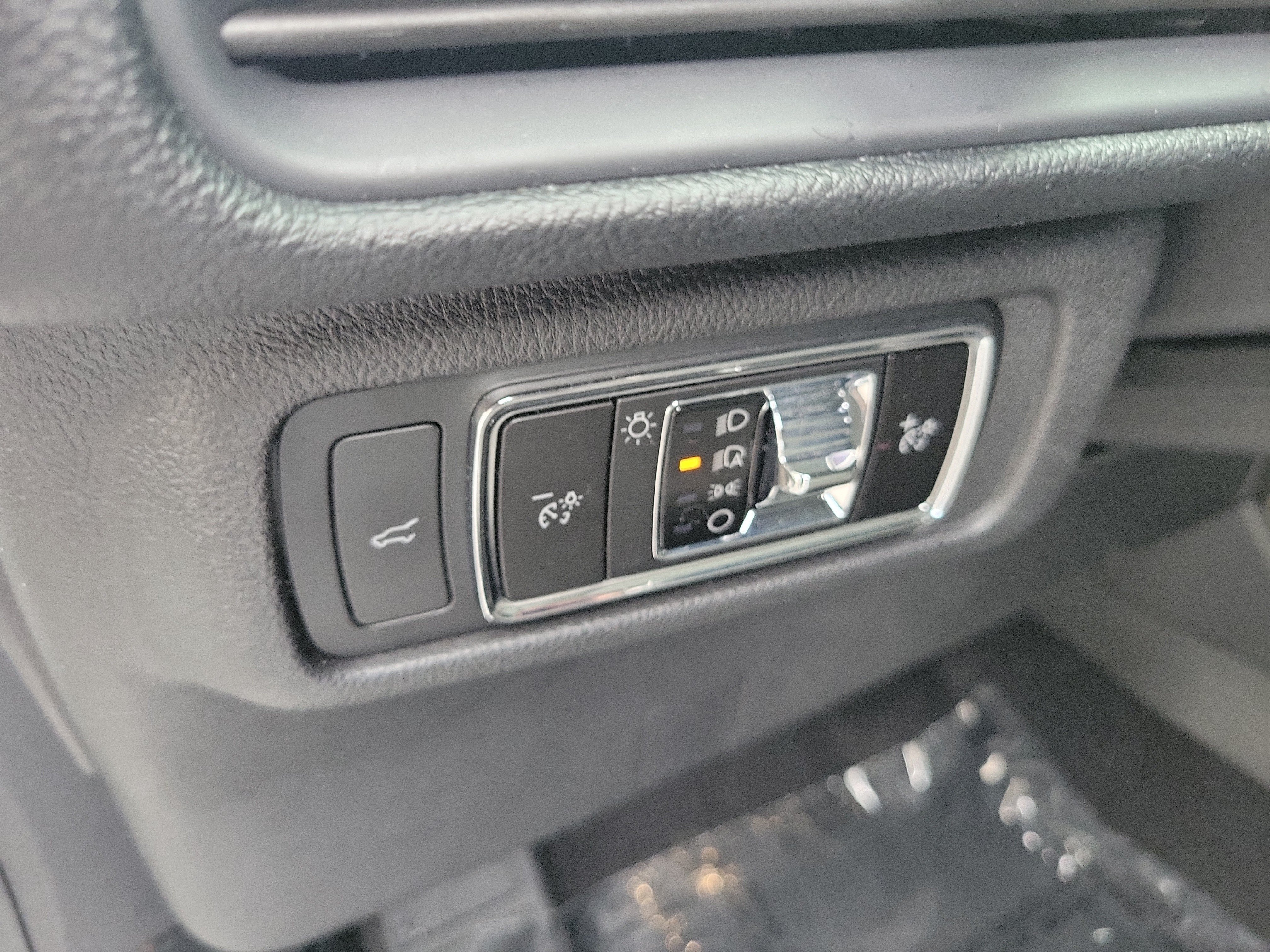 Used 2025 Lincoln Corsair FWD image 23