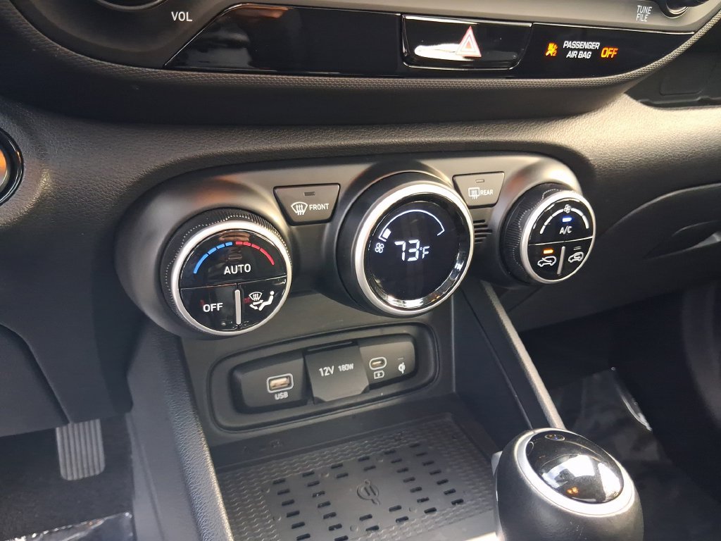 Used 2026 Hyundai Venue SEL FWD image 23