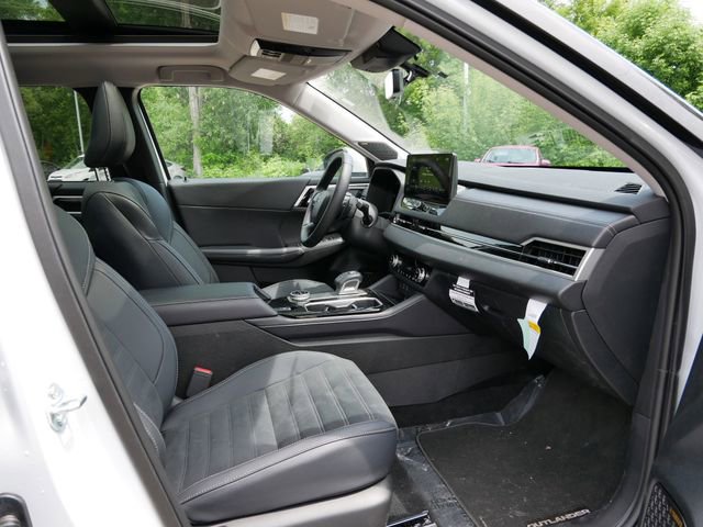 Used 2025 Mitsubishi Outlander SE AWD/4WD image 8