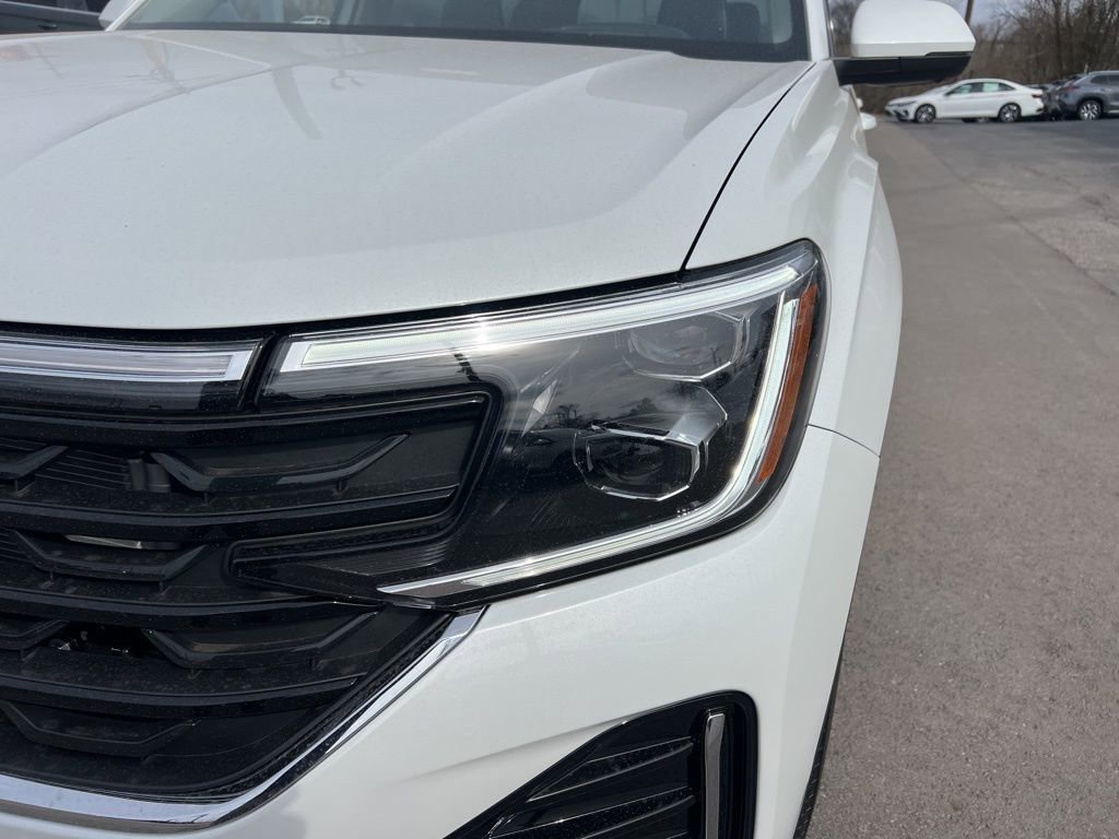 New 2026 Volkswagen Atlas SEL Premium R-Line image 9