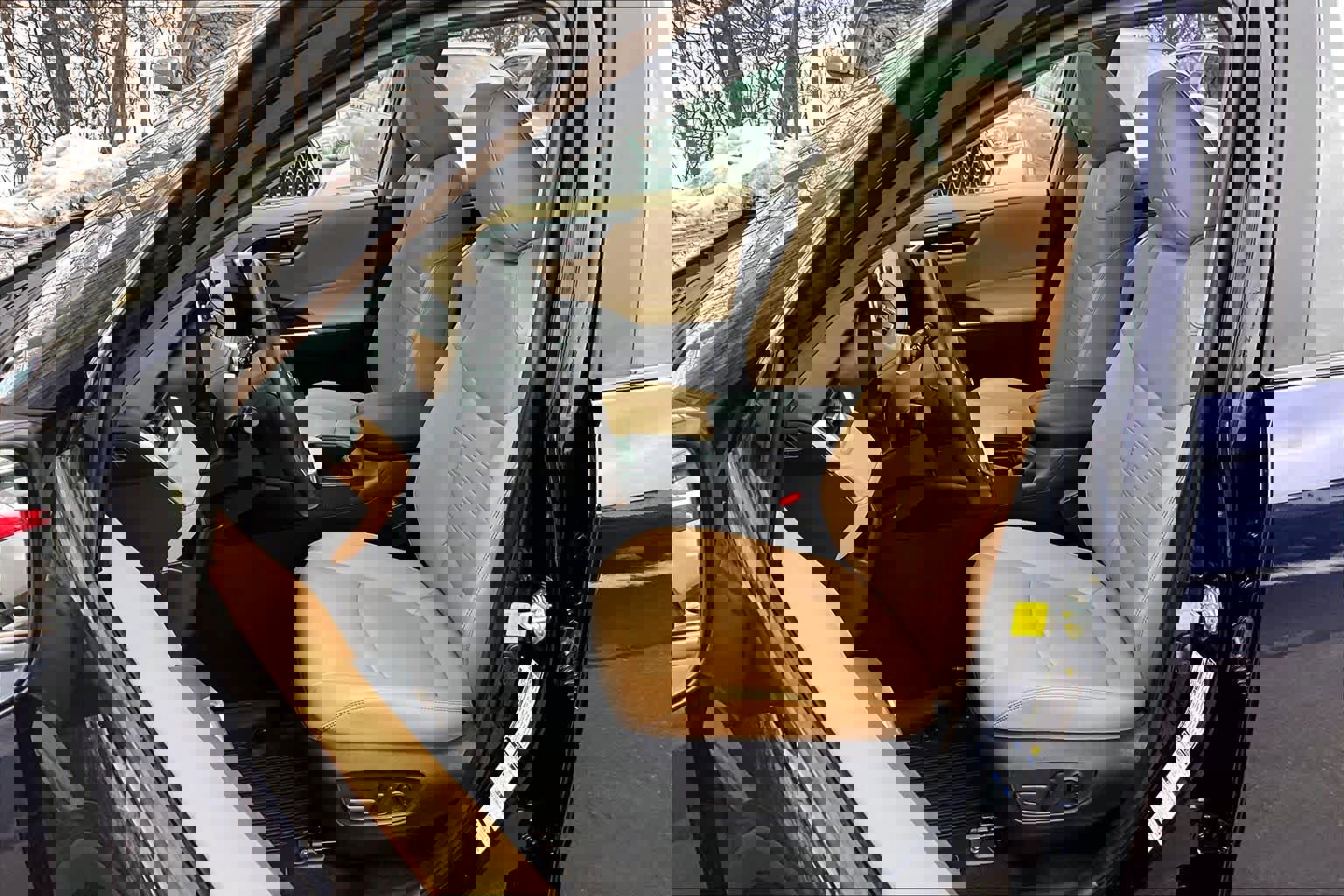 Certified 2021 Toyota RAV4 XLE Premium image 9