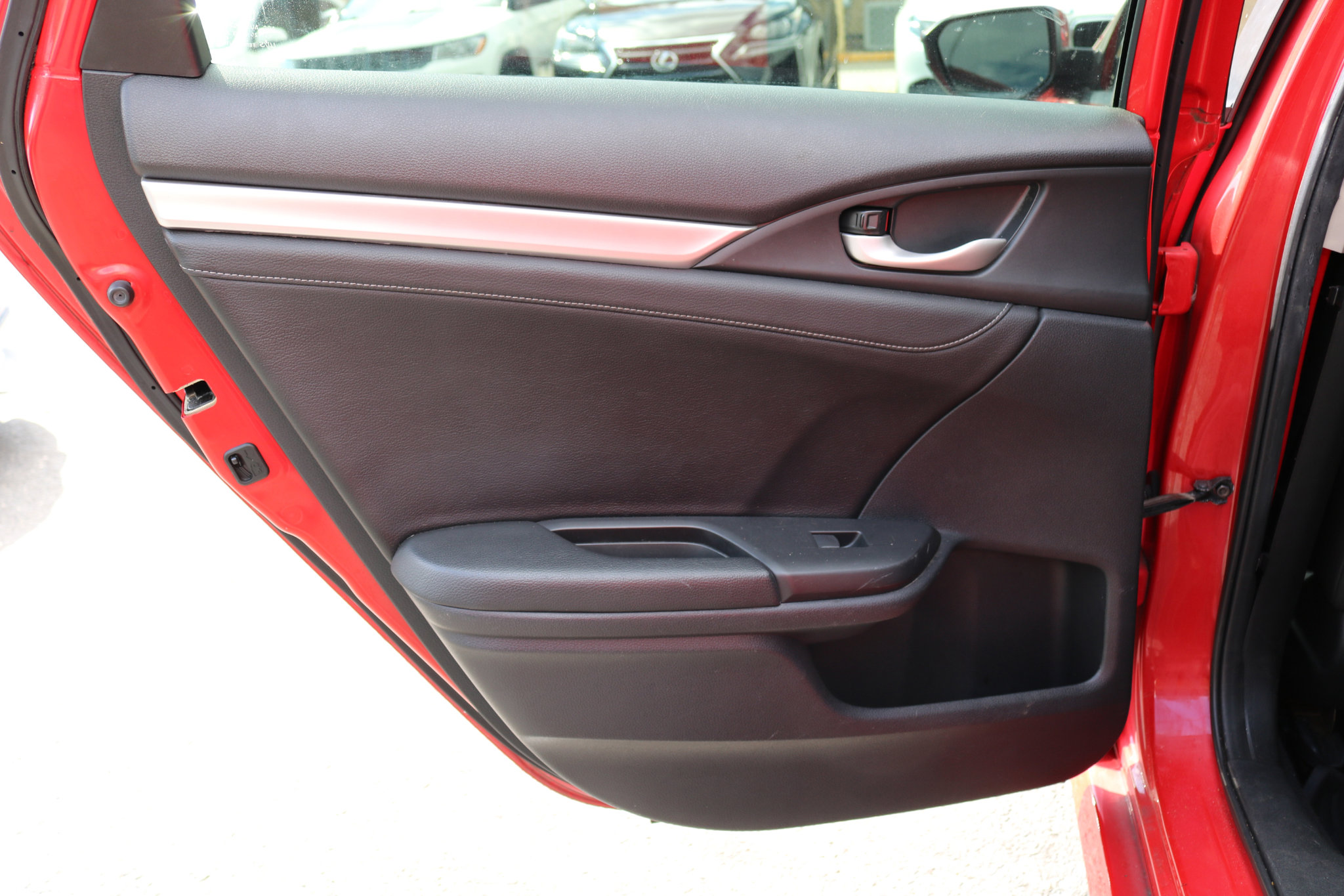 Used 2018 Honda Civic EX-L image 17