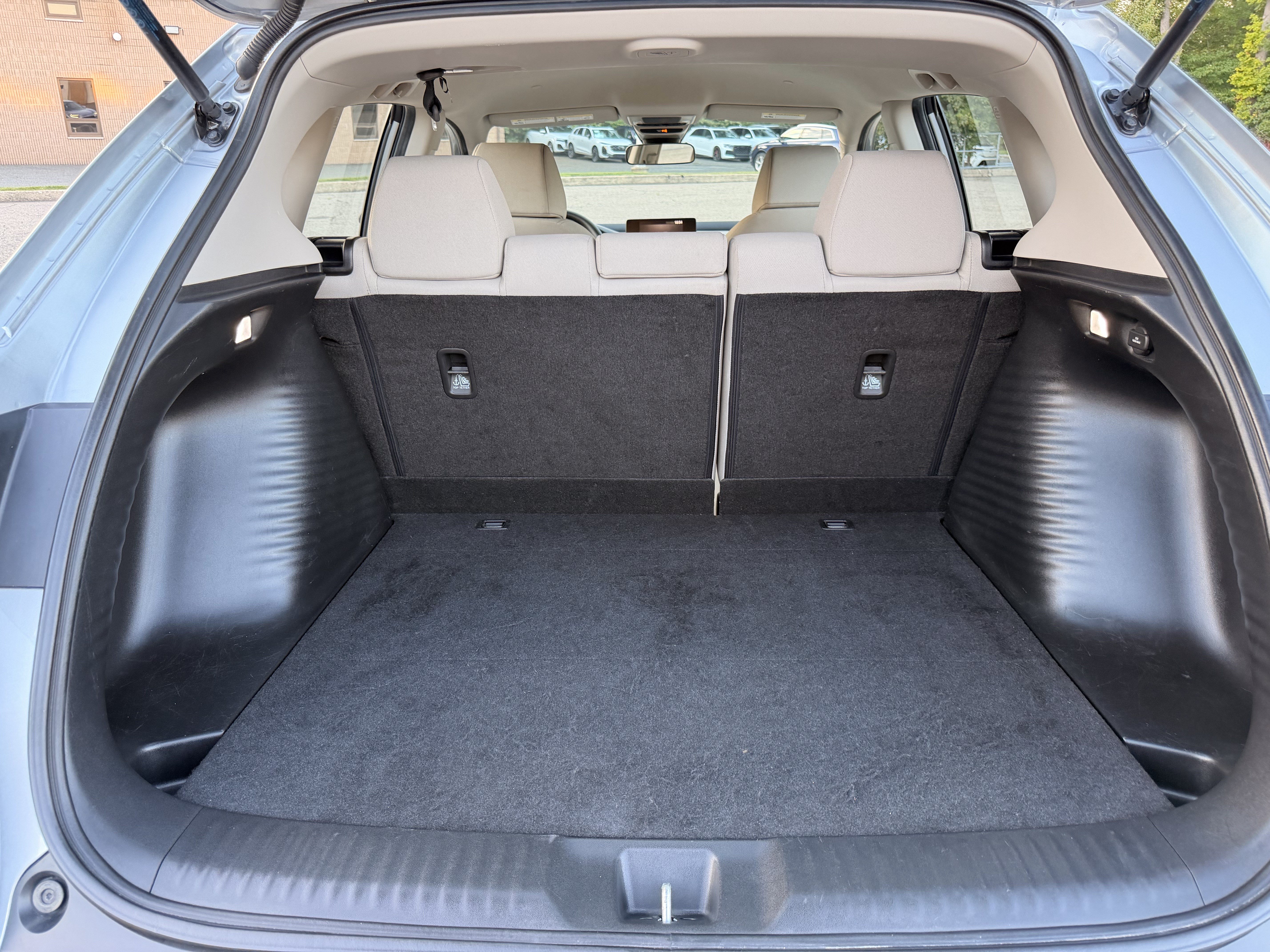 Used 2025 Honda HR-V LX image 27