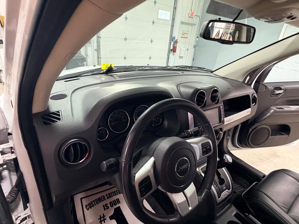 Used 2017 Jeep Compass High Altitude AWD/4WD image 24