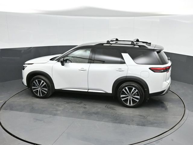 Used 2025 Nissan Pathfinder Platinum image 41