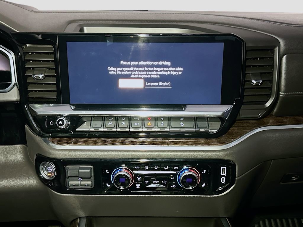 Used 2025 GMC Sierra 1500 Elevation w/ Preferred Package AWD/4WD image 11