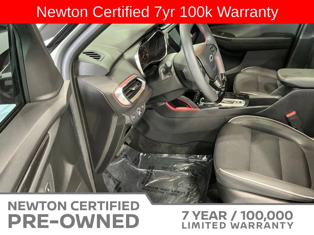 Used 2023 Chevrolet TrailBlazer RS w/ Sun and Liftgate Package FWD image 4