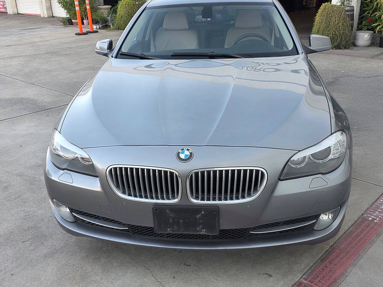 Used 2012 BMW 550i Sedan RWD image 4