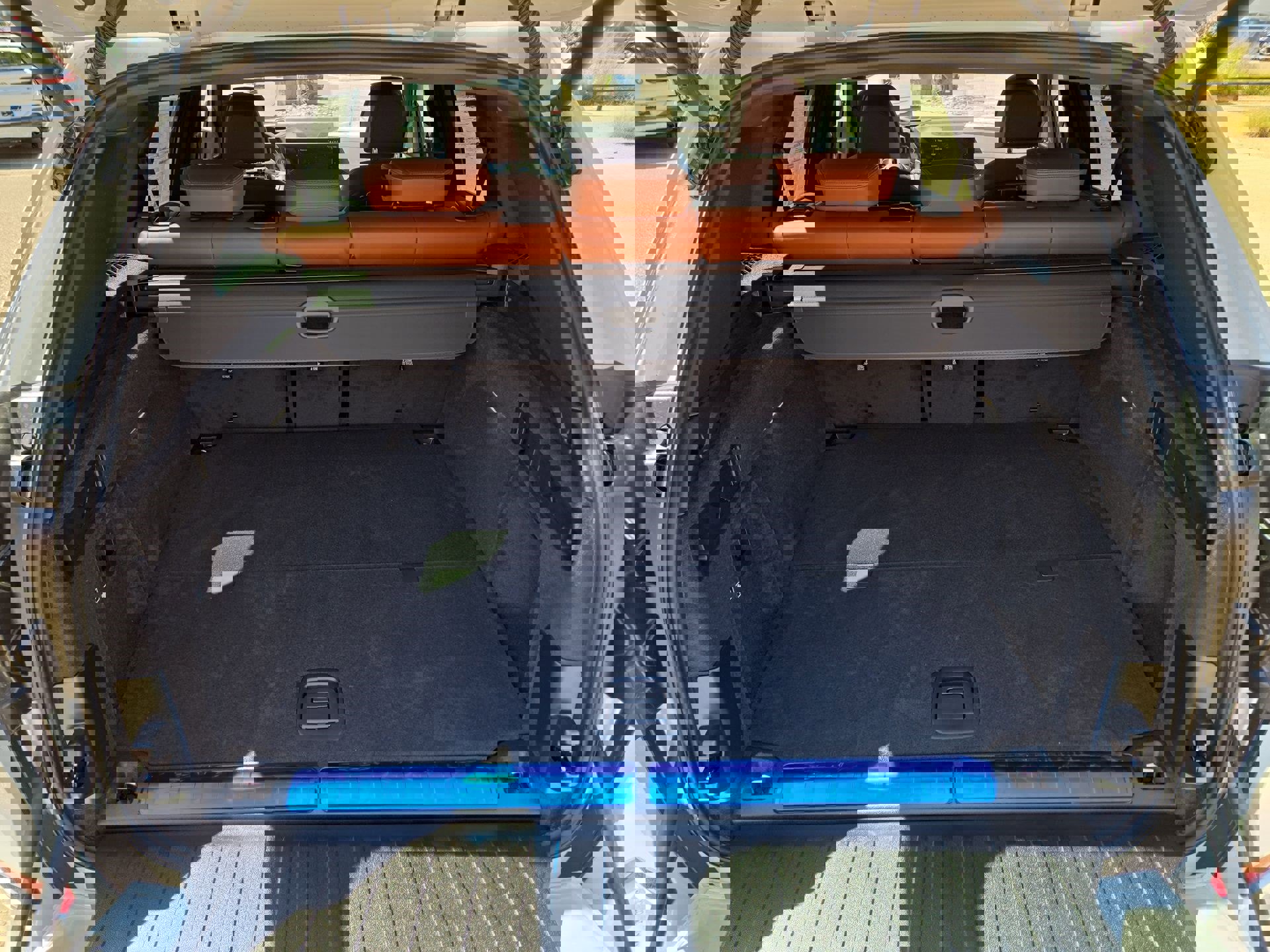 New 2026 BMW X5 xDrive50e image 12