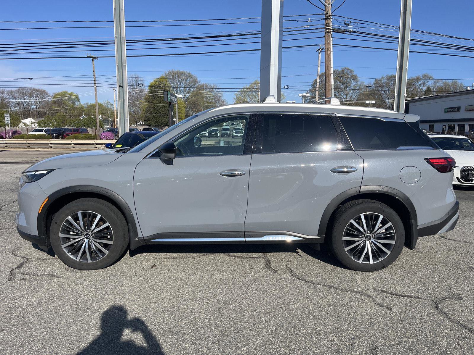 Used 2025 INFINITI QX60 Sensory image 6