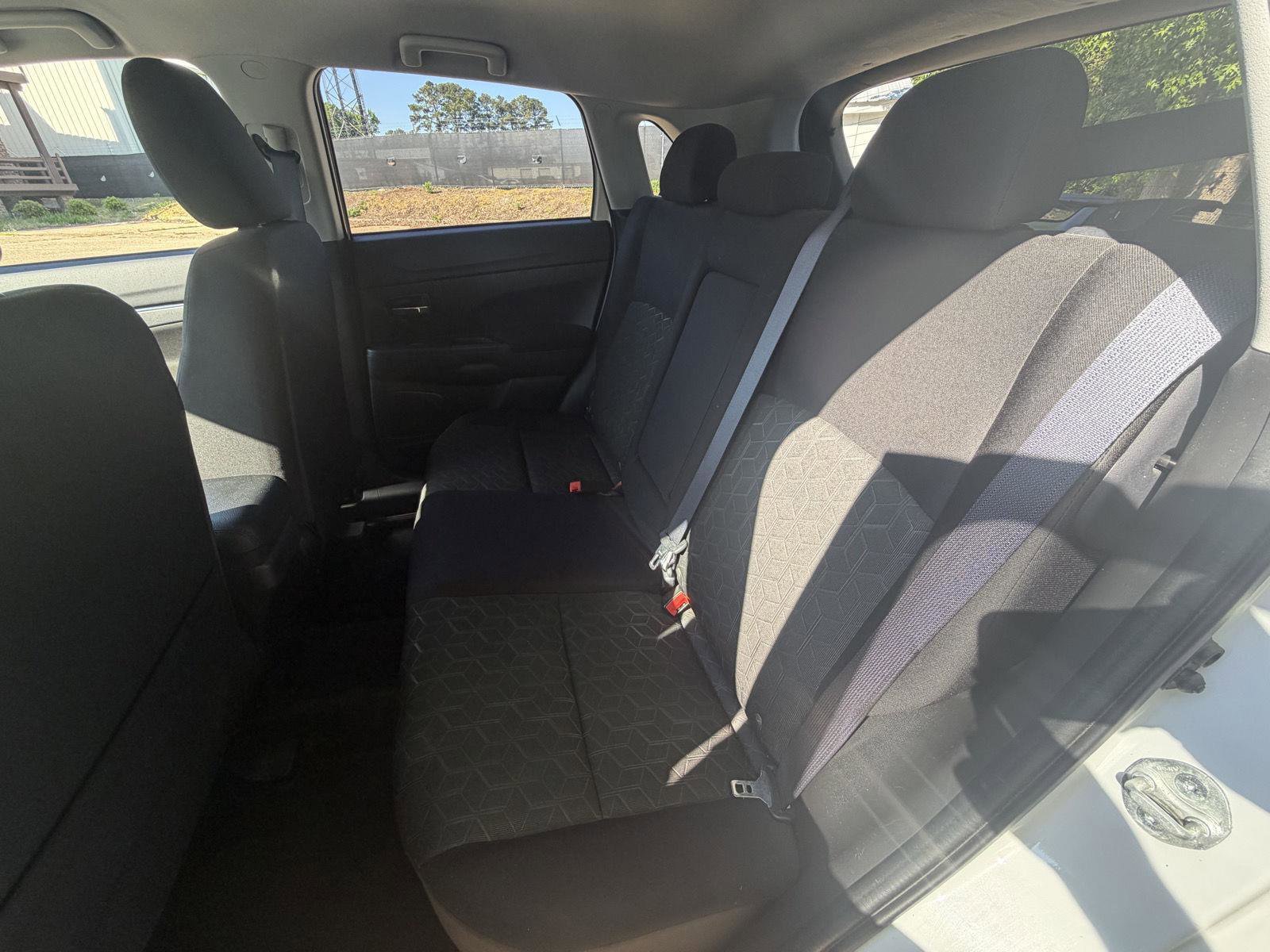 Used 2021 Mitsubishi Outlander Sport ES FWD image 14