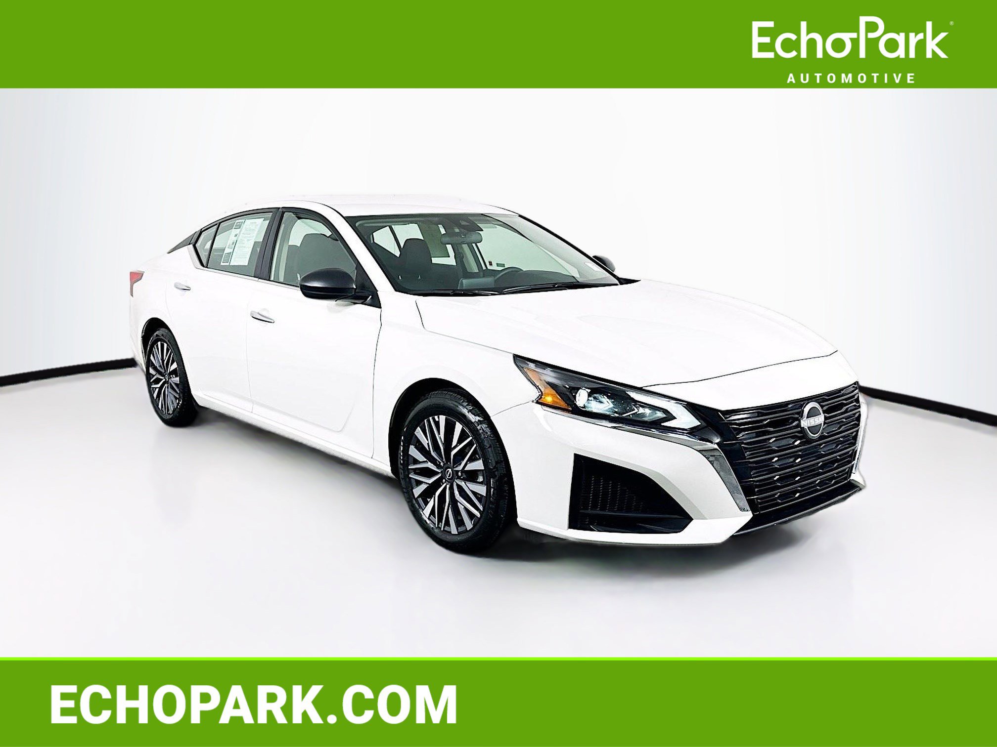 Used 2025 Nissan Altima 2.5 SV image 1