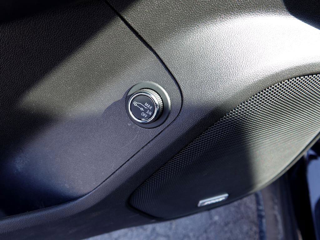 Used 2019 GMC Acadia SLE image 20