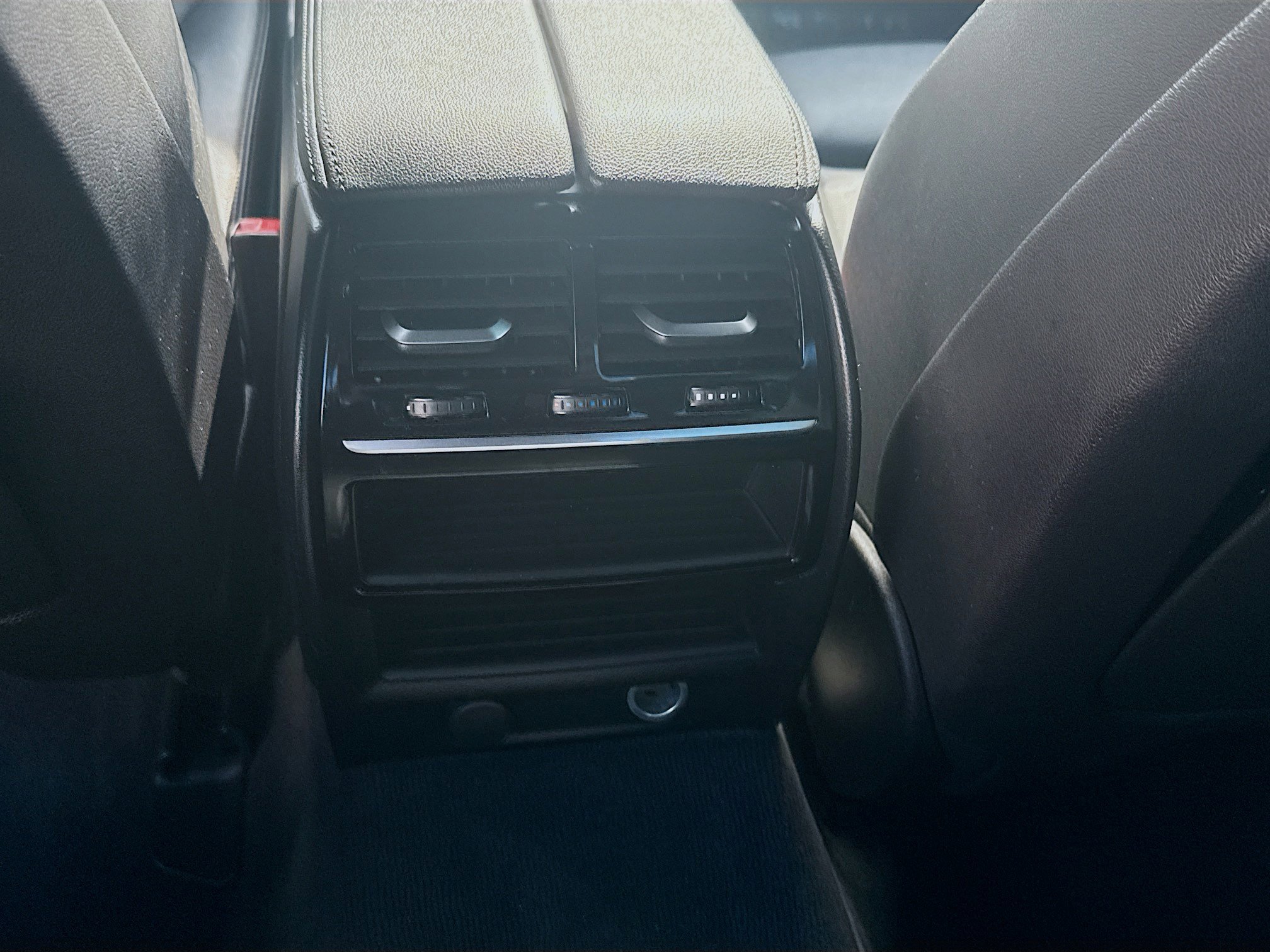 Used 2019 BMW 530e w/ Convenience Package RWD image 21
