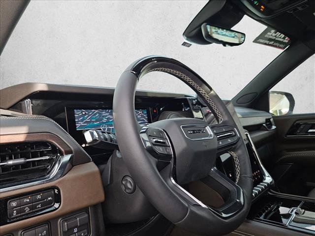 Used 2025 GMC Yukon Denali Ultimate w/ LPO, Floor Liner Package AWD/4WD image 9