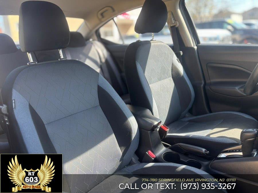 Used 2025 Nissan Versa SV image 10