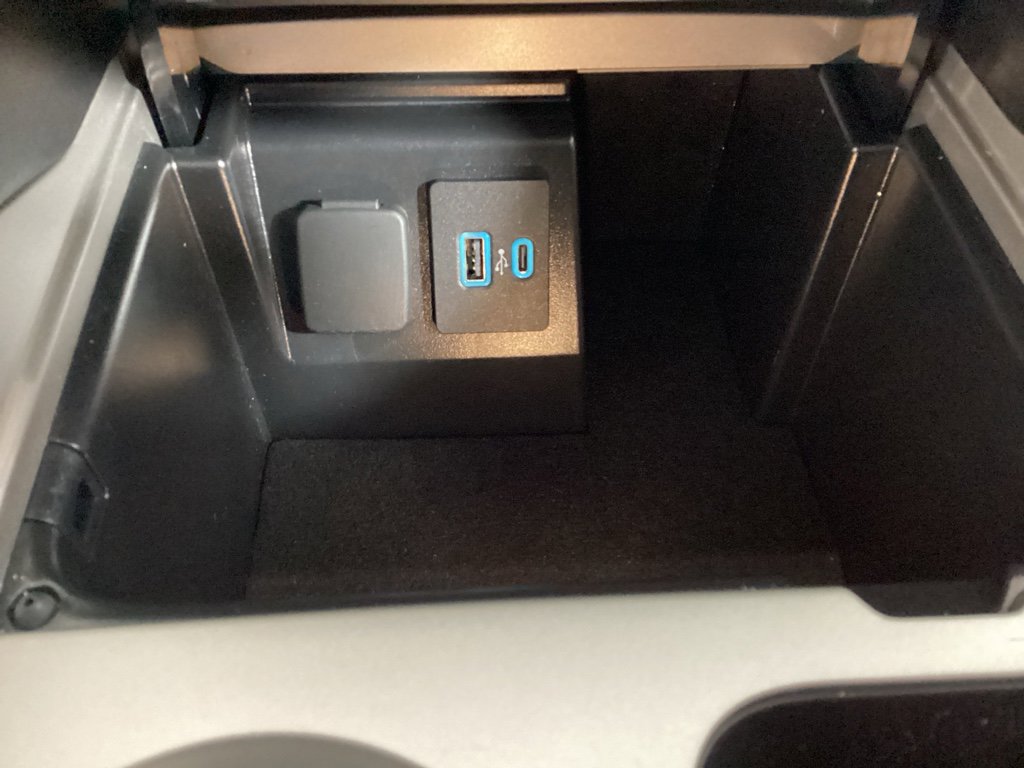 Used 2023 Ford Explorer XLT w/ Equipment Group 202A image 30