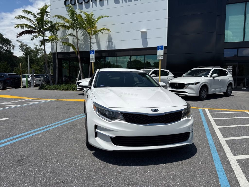 Used 2018 Kia Optima LX w/ 17" Alloy Wheels Package FWD image 11