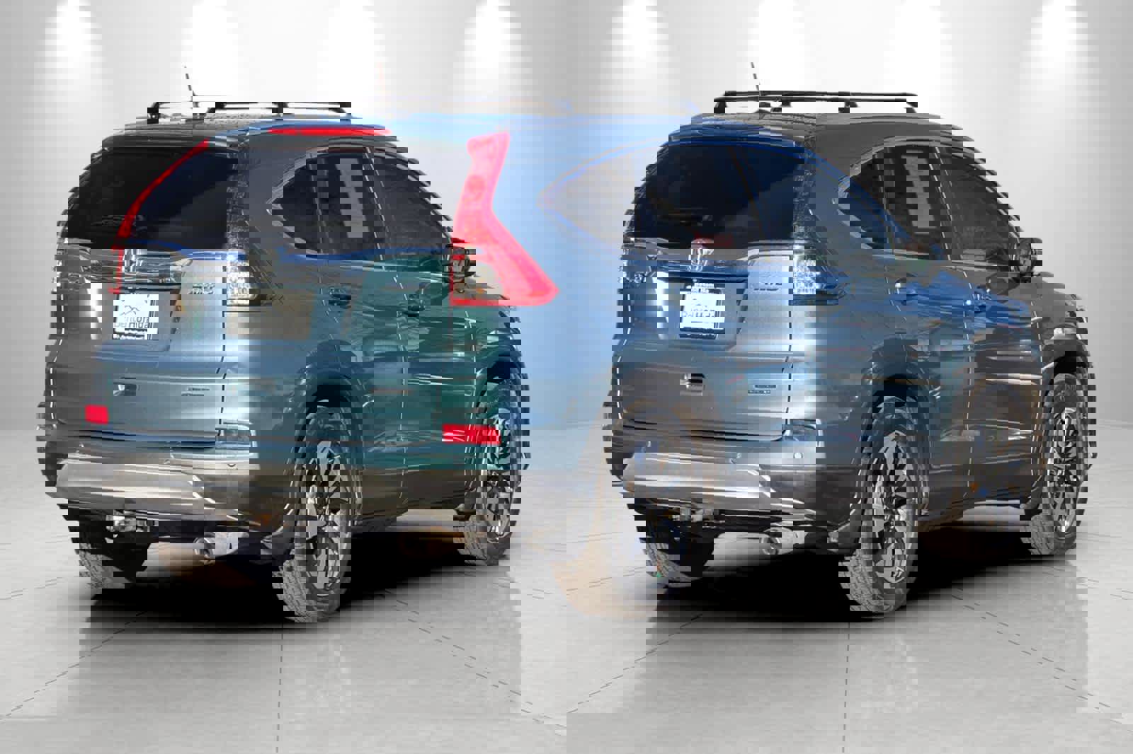 Used 2015 Honda CR-V Touring image 2