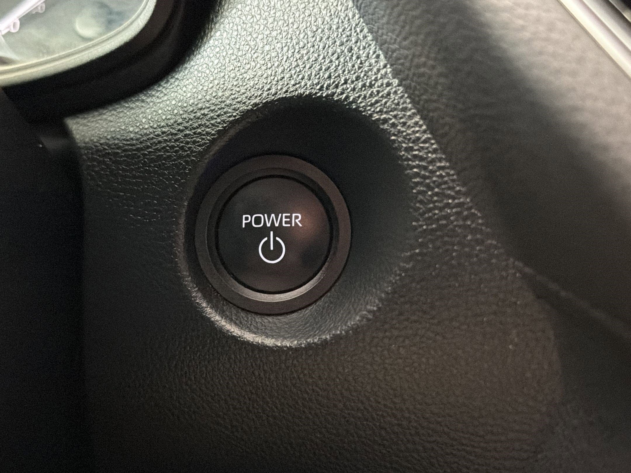 Used 2024 Toyota Corolla Cross SE image 25