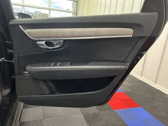 Used 2024 Volvo S90 B6 Plus AWD/4WD image 16