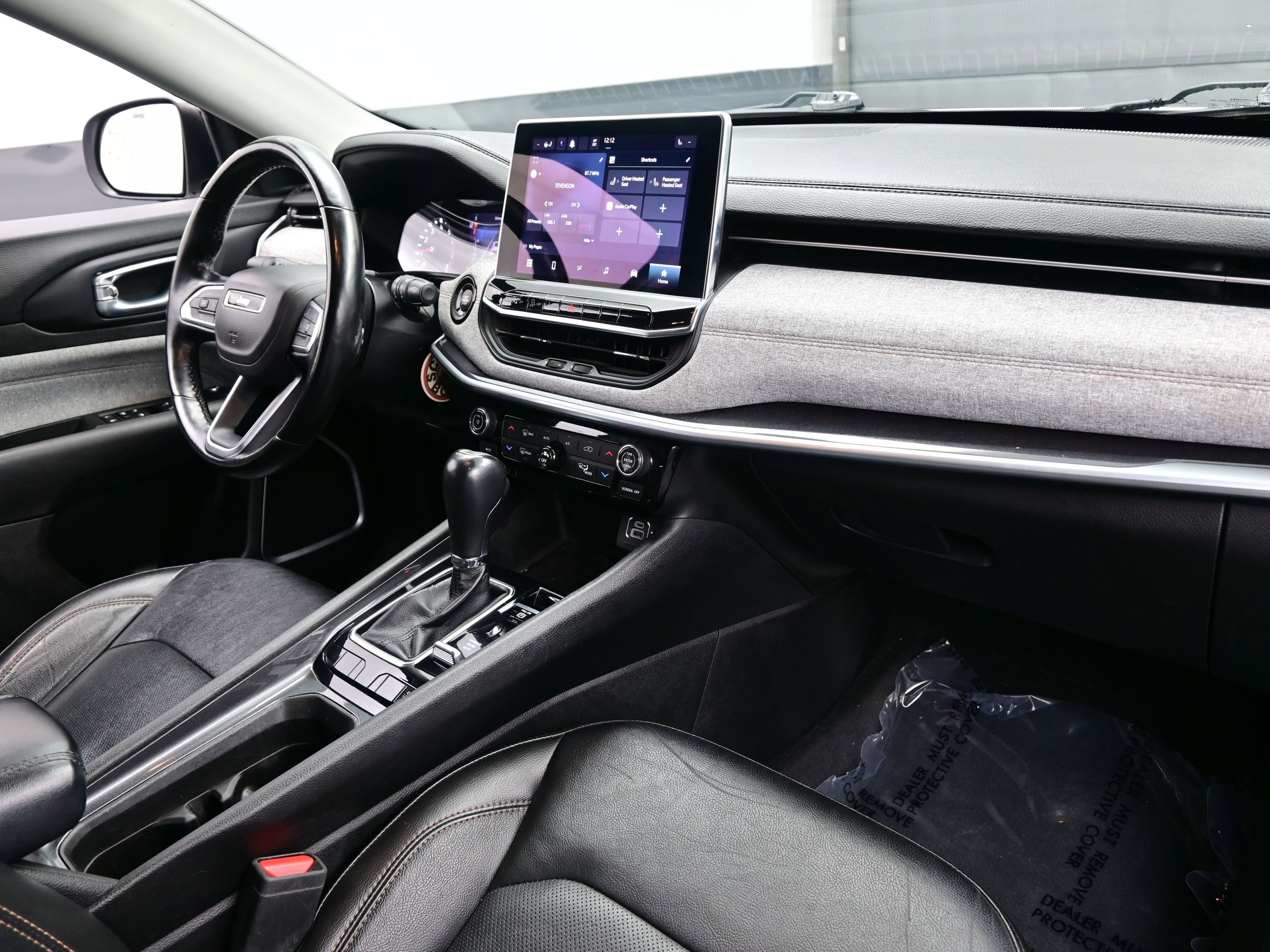 Used 2022 Jeep Compass Latitude image 14