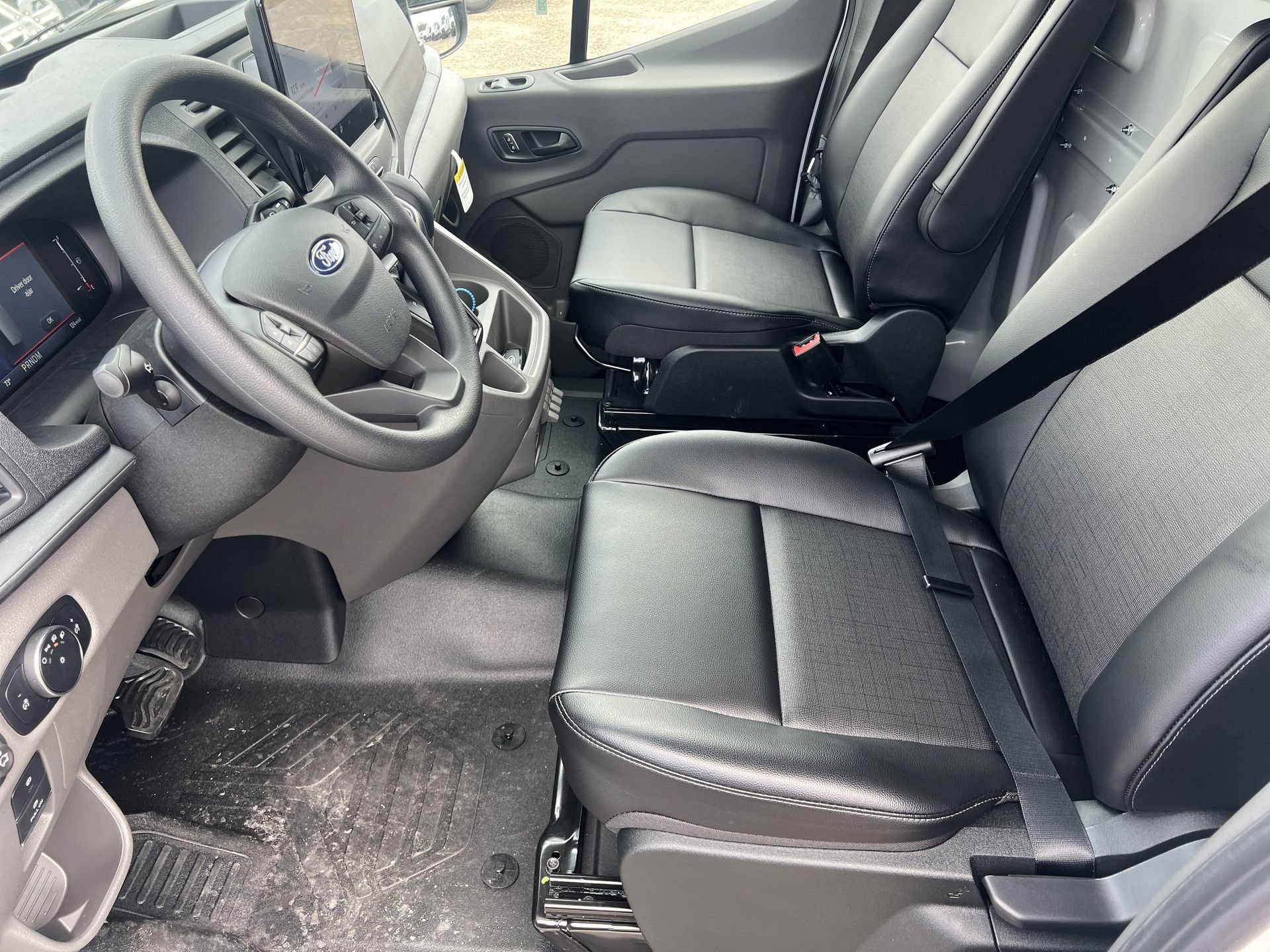 New 2026 Ford Transit 250 Low Roof w/ Electrician Trade Package RWD image 17
