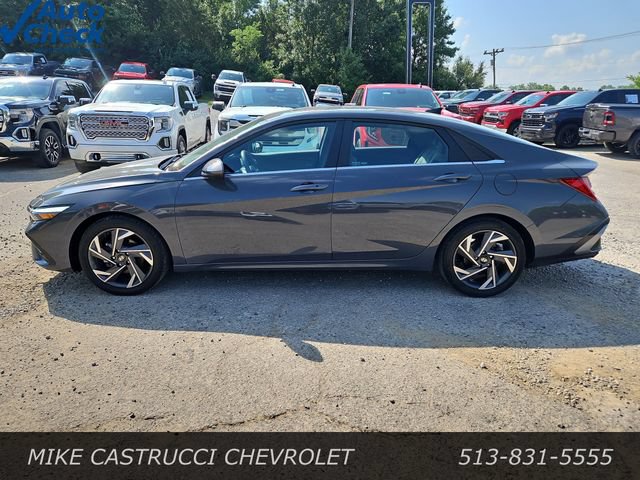 Used 2024 Hyundai Elantra SEL w/ Convenience Package FWD image 2