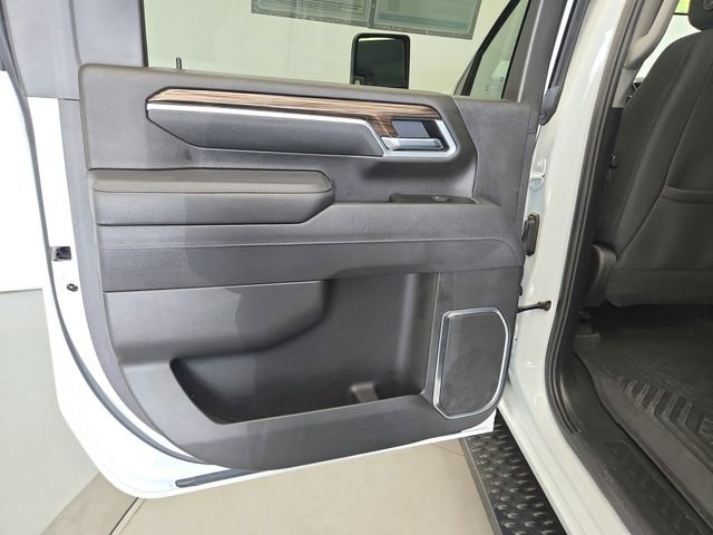 Used 2025 Chevrolet Silverado 2500 LT w/ Safety Package AWD/4WD image 36