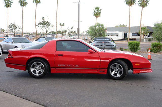 Used 1990 Chevrolet Camaro IROC-Z RWD image 13