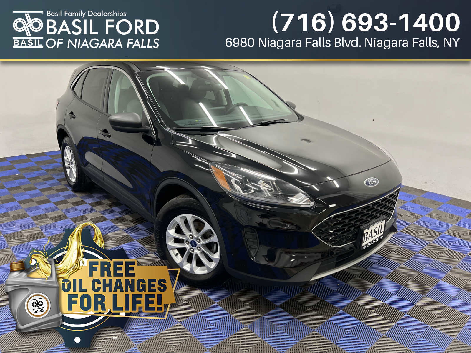 Used 2022 Ford Escape SE w/ Cold Weather Package image 1