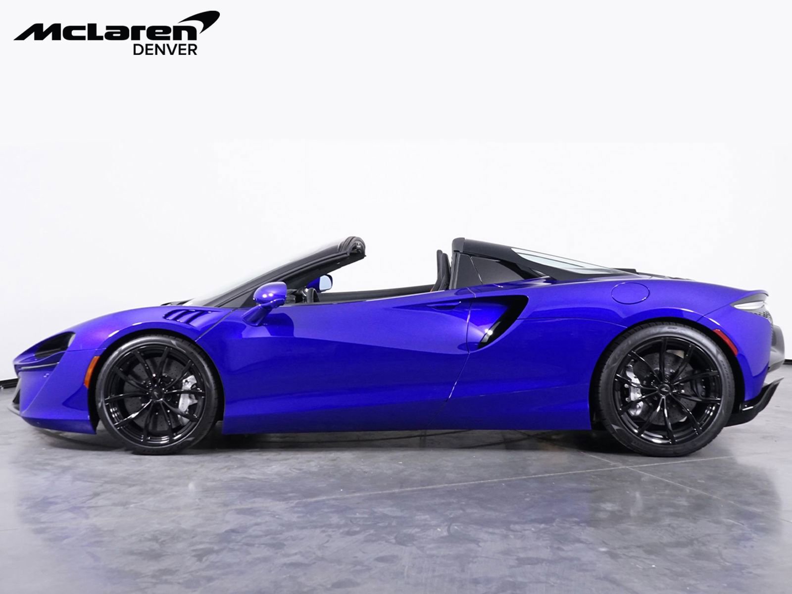 New 2025 McLaren Artura Spider image 2