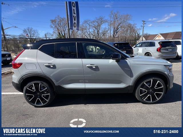 New 2026 Volvo XC40 B5 Ultra w/ Climate Package AWD/4WD image 3