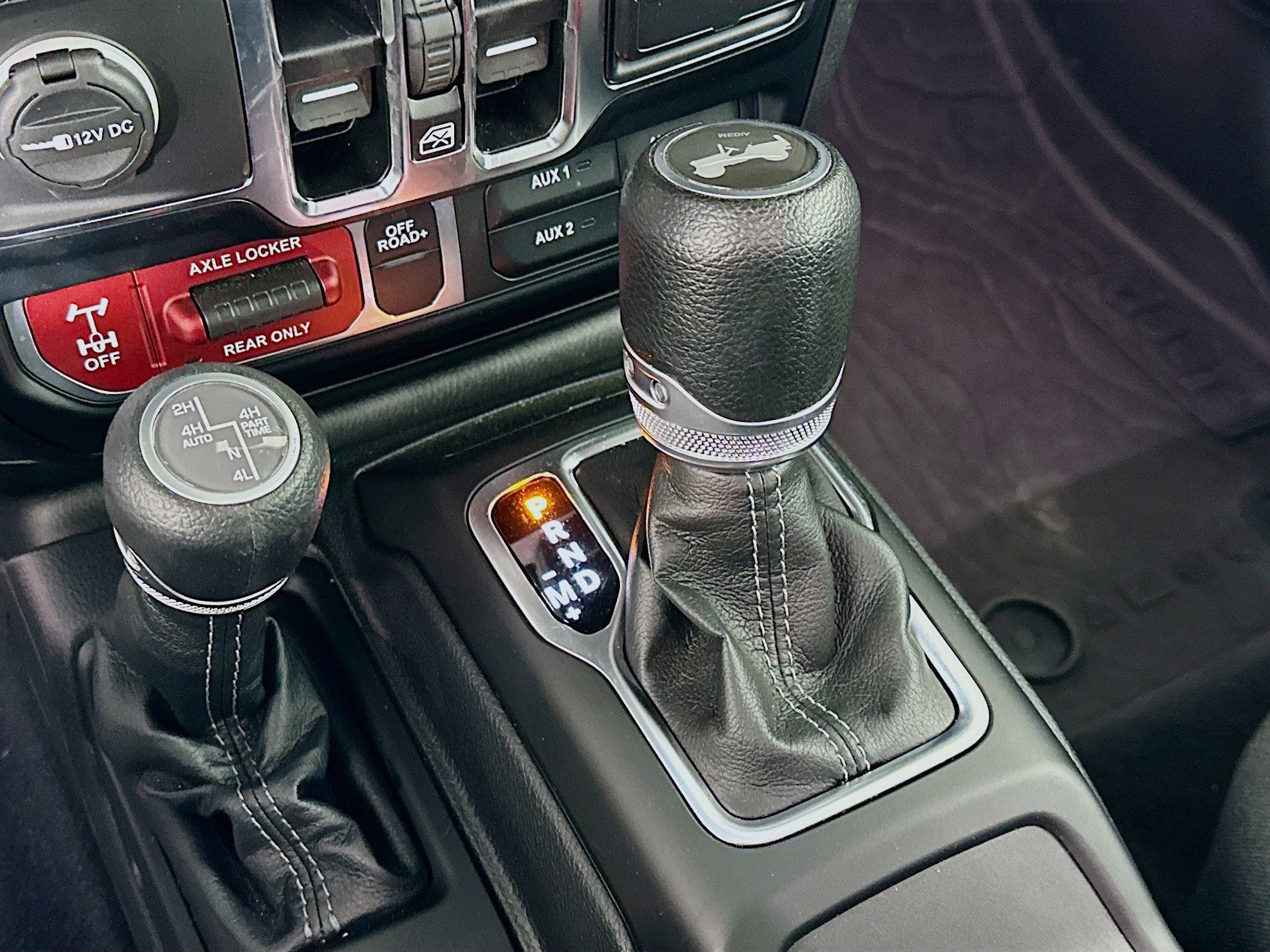 Used 2024 Jeep Wrangler Willys image 24