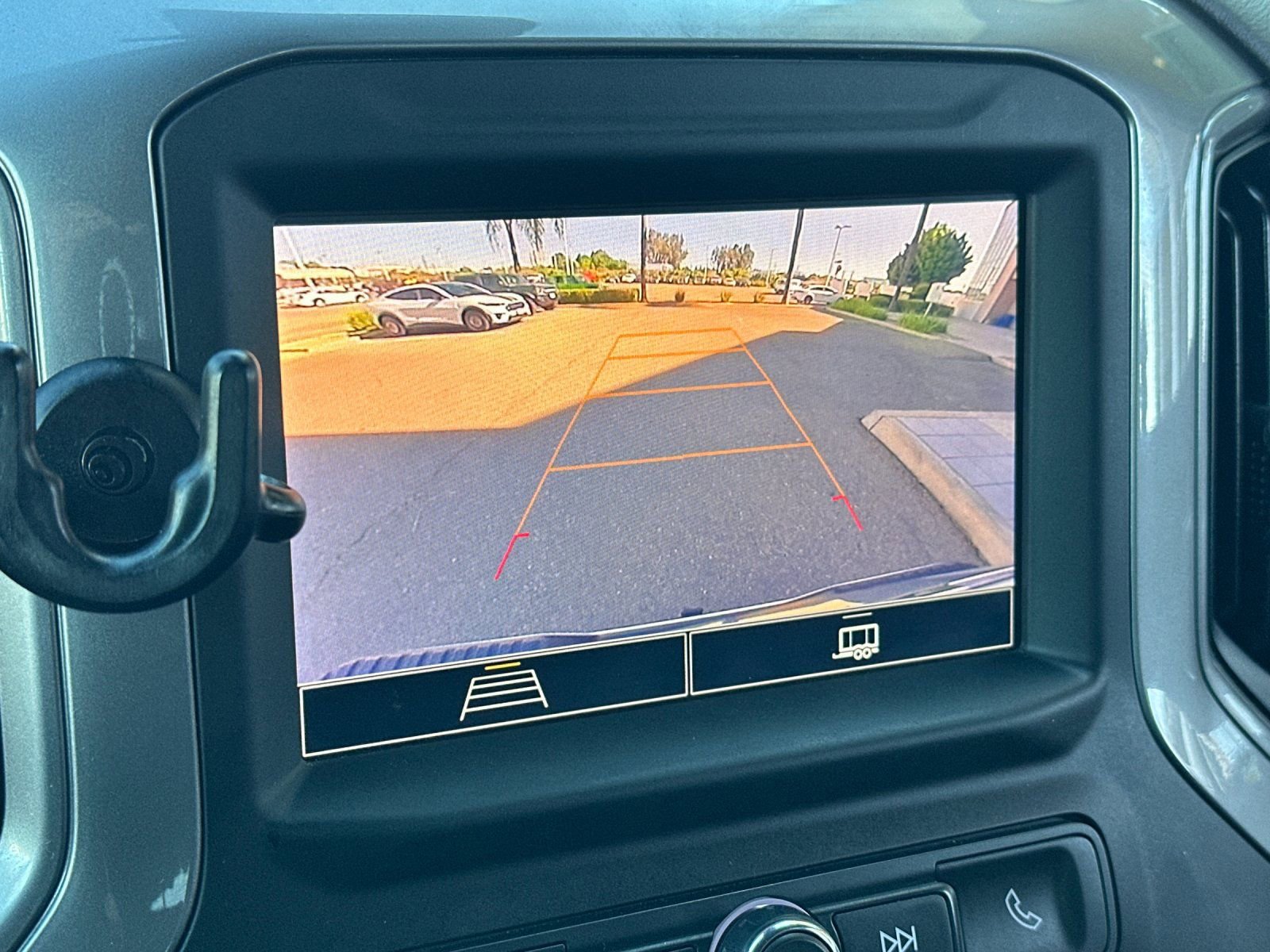 Used 2022 Chevrolet Silverado 1500 Custom image 17