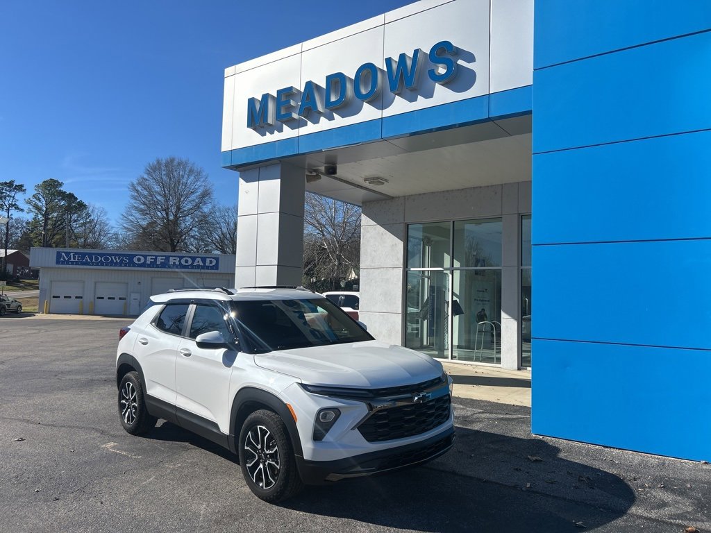 Used 2025 Chevrolet TrailBlazer ACTIV w/ Convenience Package image 1