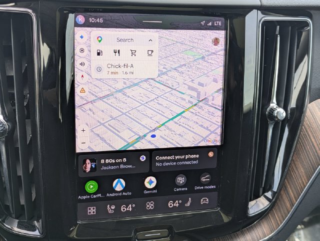 Certified 2022 Volvo XC60 B5 Momentum FWD image 22