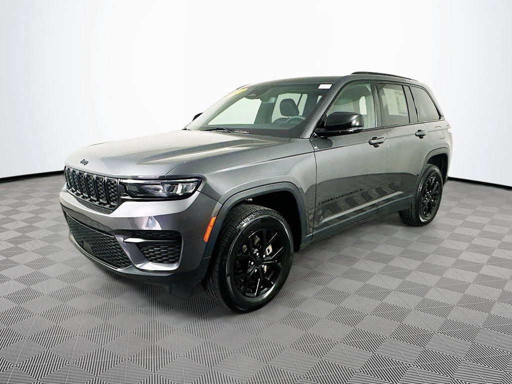 Certified 2024 Jeep Grand Cherokee Altitude AWD/4WD image 6