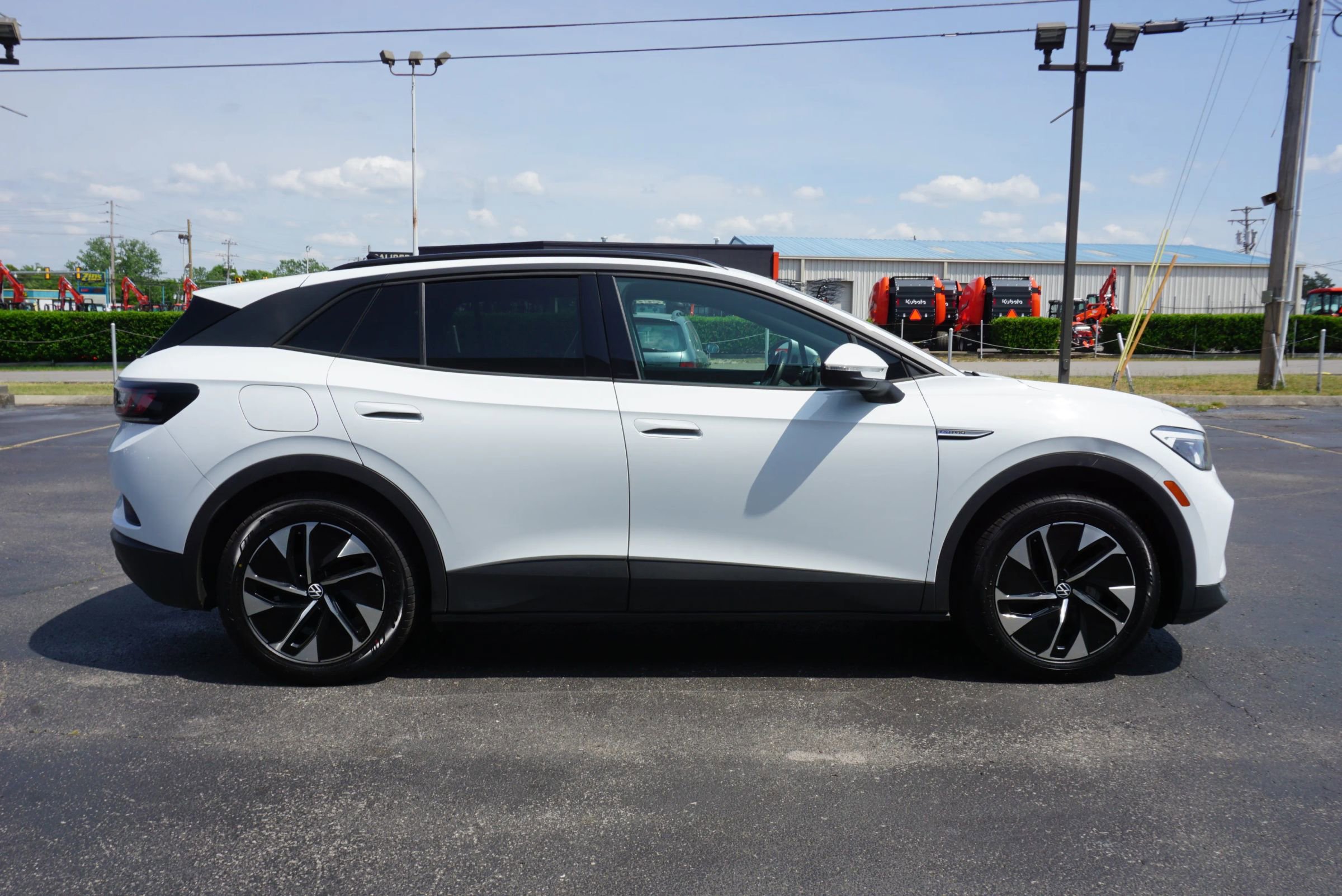 Used 2021 Volkswagen ID.4 Pro AWD/4WD image 4
