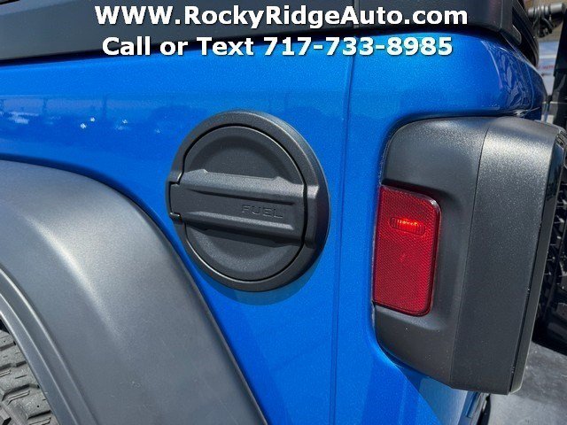 Used 2023 Jeep Wrangler Unlimited w/ Cold Weather Group AWD/4WD image 11