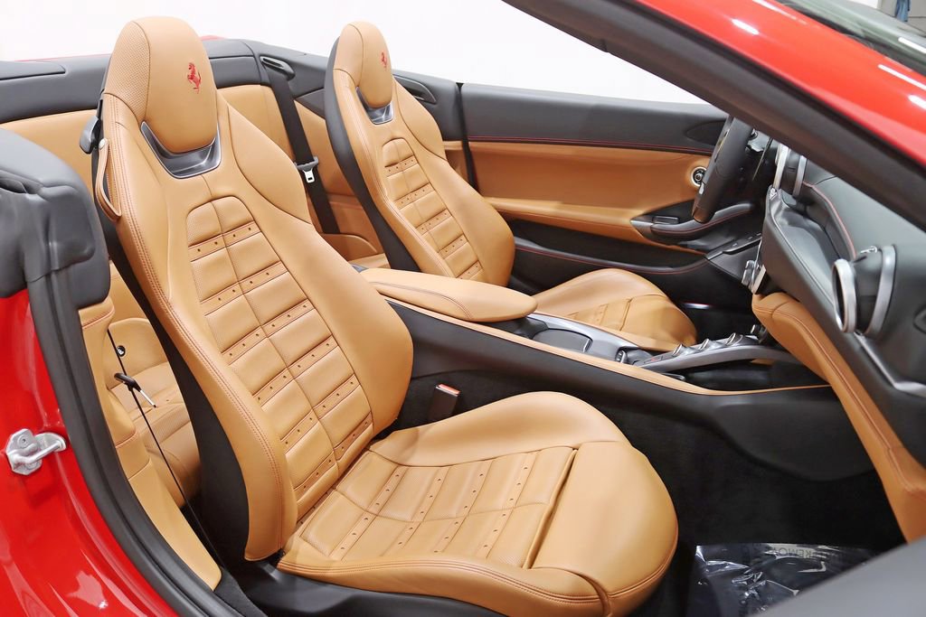 Used 2020 Ferrari Portofino RWD image 33