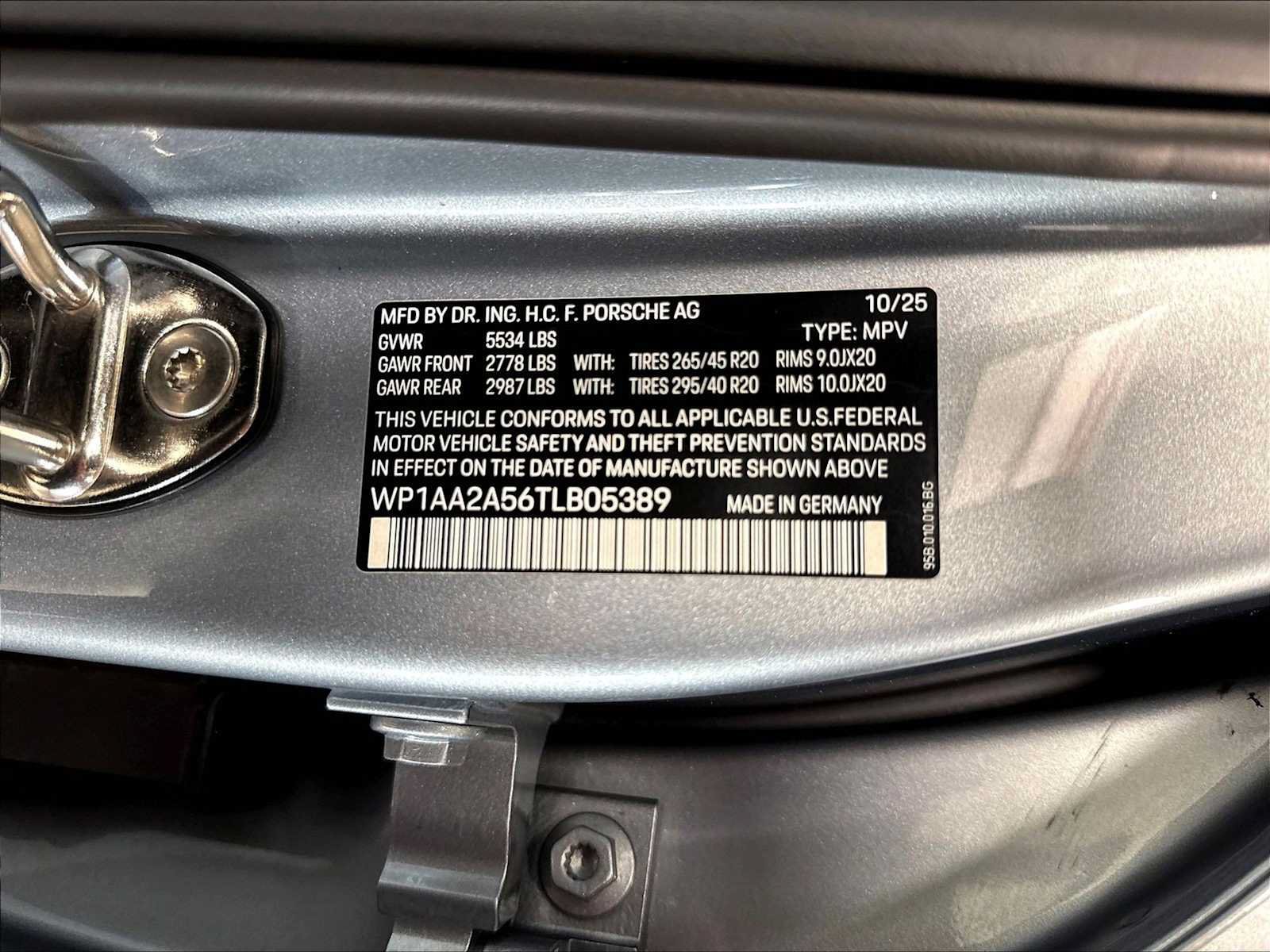 Used 2026 Porsche Macan AWD/4WD image 35