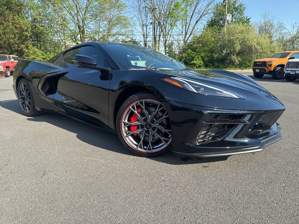 Used 2023 Chevrolet Corvette Stingray Preferred Cpe w/ Z51 Performance Package RWD image 1
