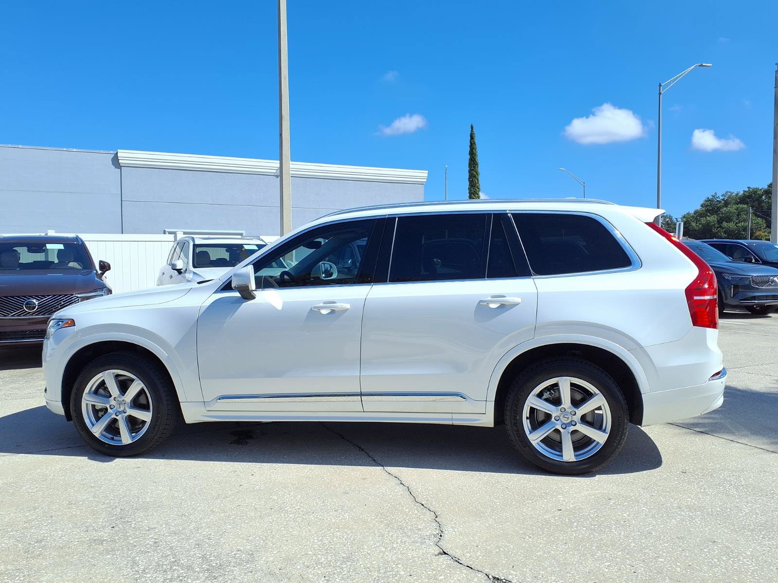 Certified 2024 Volvo XC90 B5 Core AWD/4WD image 4