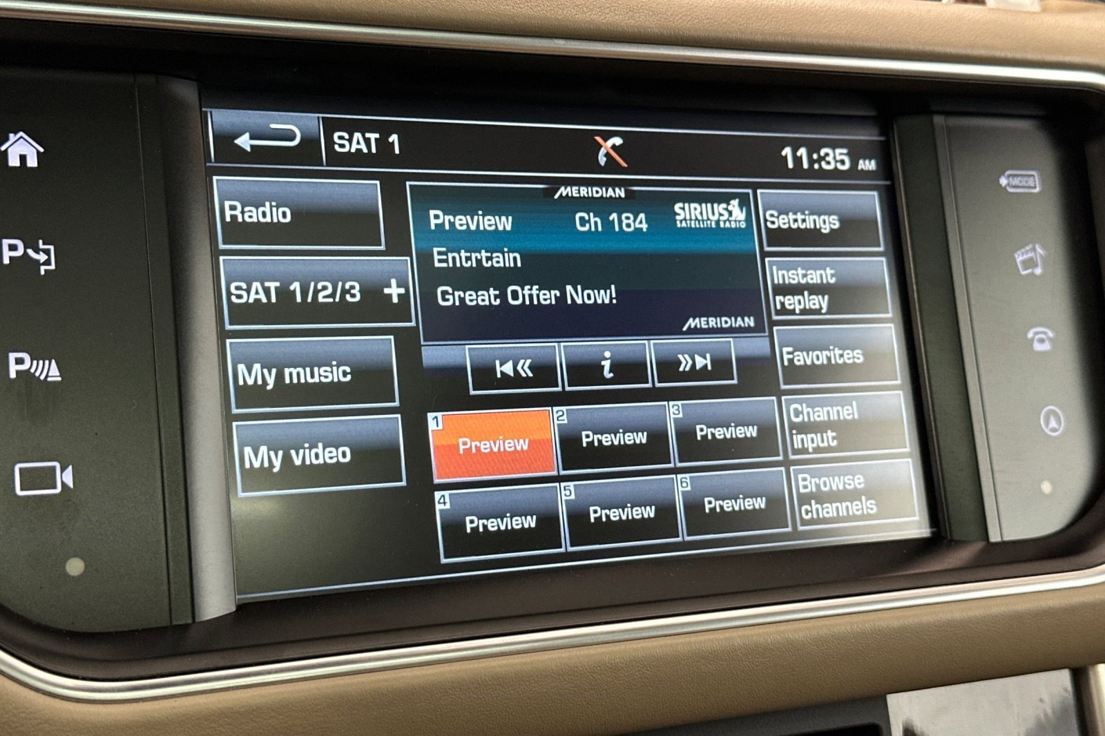 Used 2016 Land Rover Range Rover HSE image 20