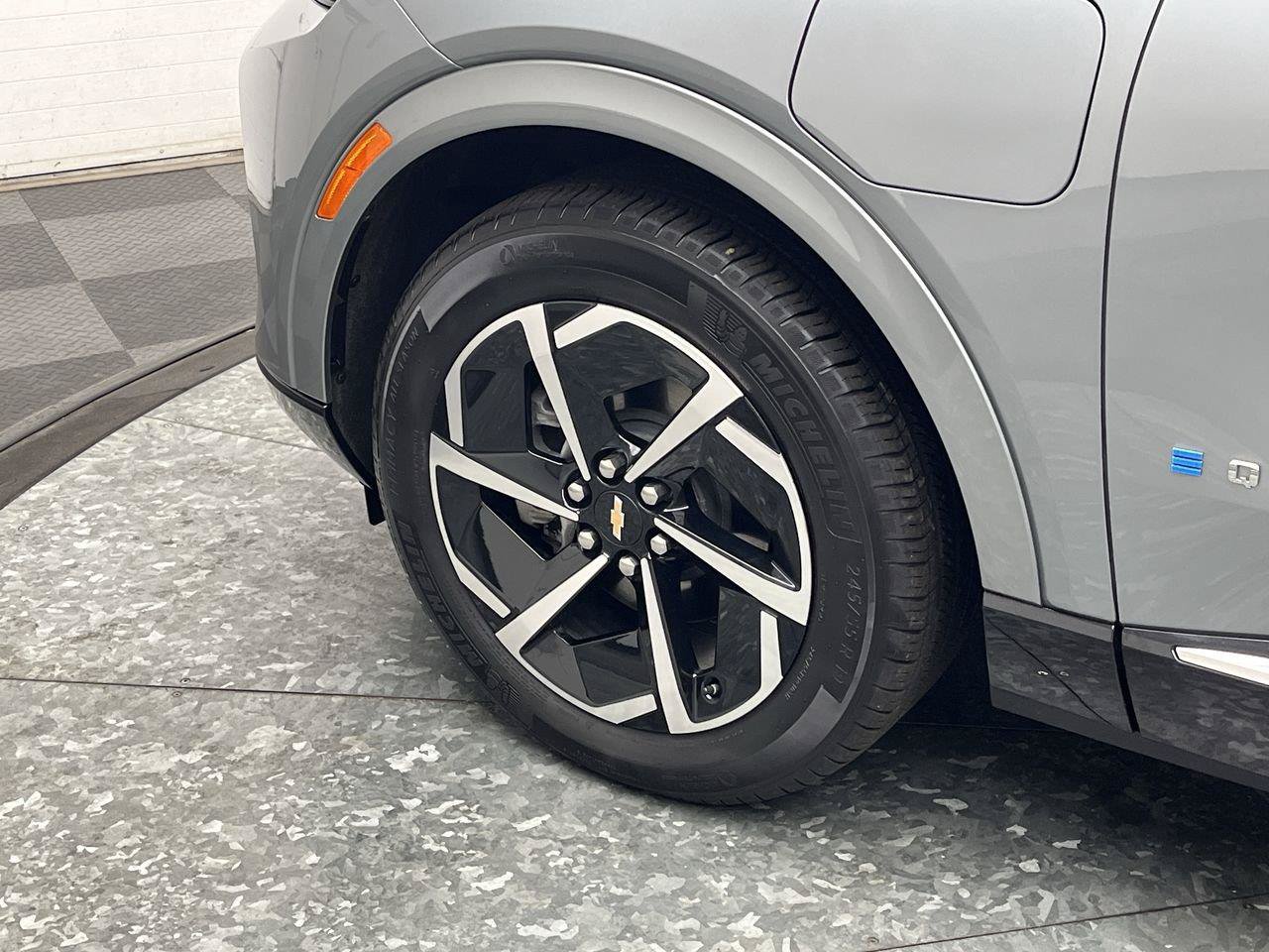 Certified 2024 Chevrolet Equinox EV LT AWD/4WD image 7